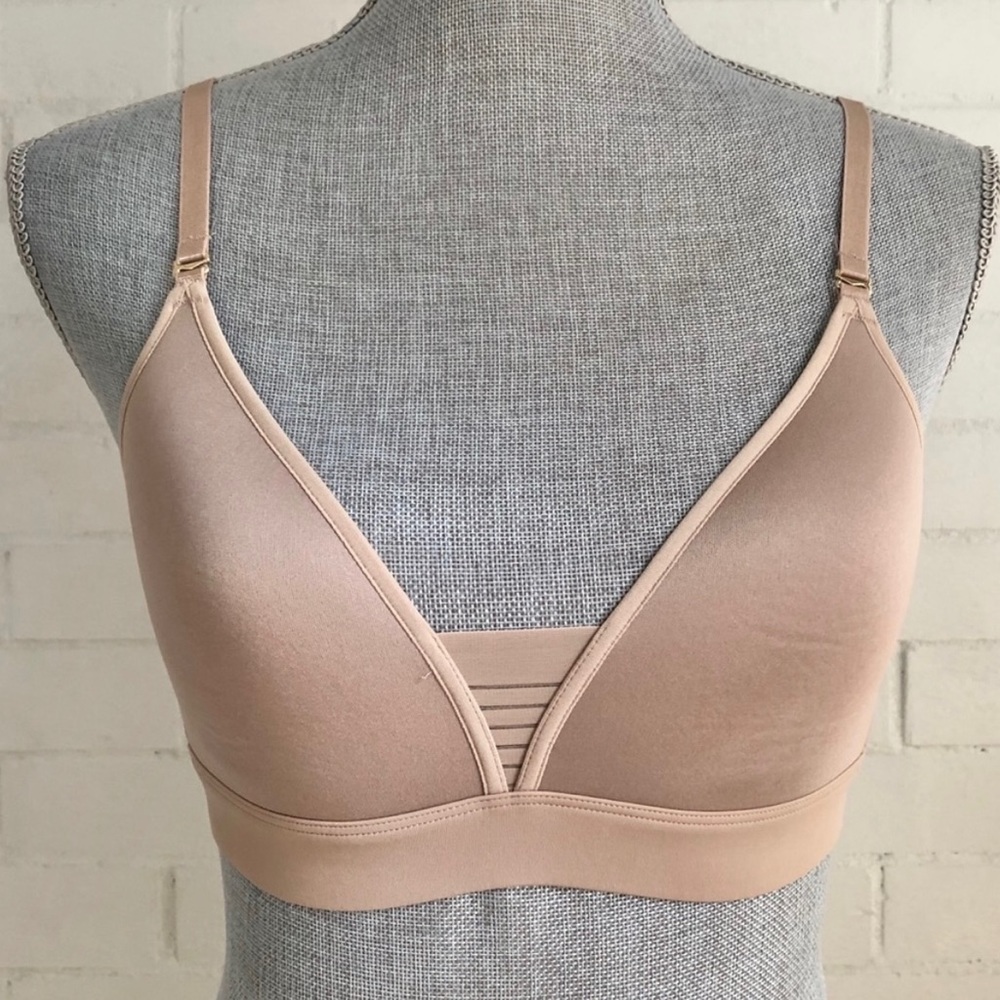 ThirdLove 24/7 Seamless Stripe Wireless Bra. Size B 1/2.